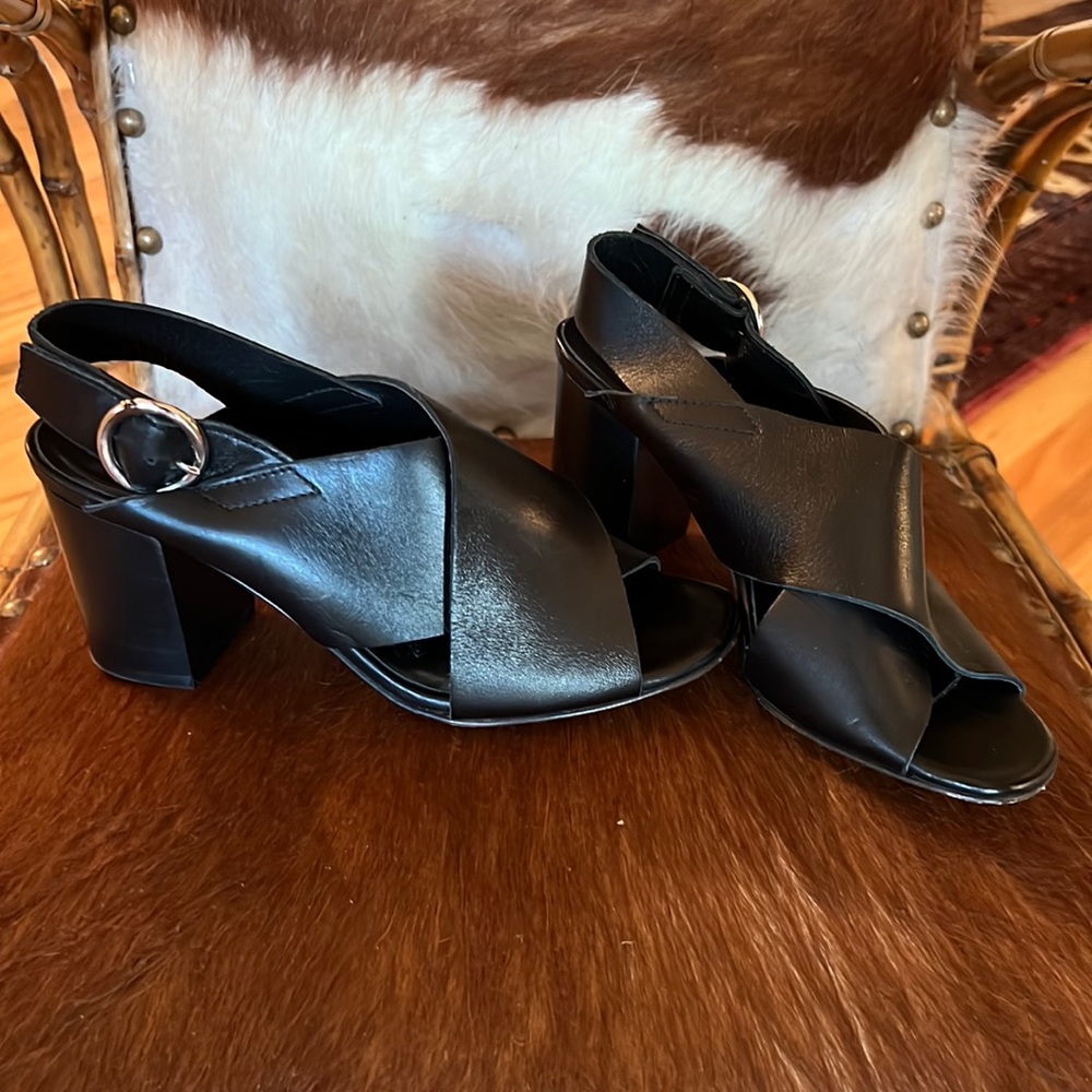 Napoleoni Black Leather Block Heeled Sandals